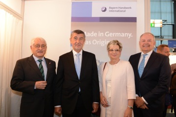 MSV 2018 v Brně, zleva Andreas Gfall, ředitel Bayern Handwerk International, Andrej Babiš, předseda vlády ČR, Marta Nováková, ministryně průmyslu a obchodu, a Bernard Bauer, výkonný člen představenstva ČNOPK